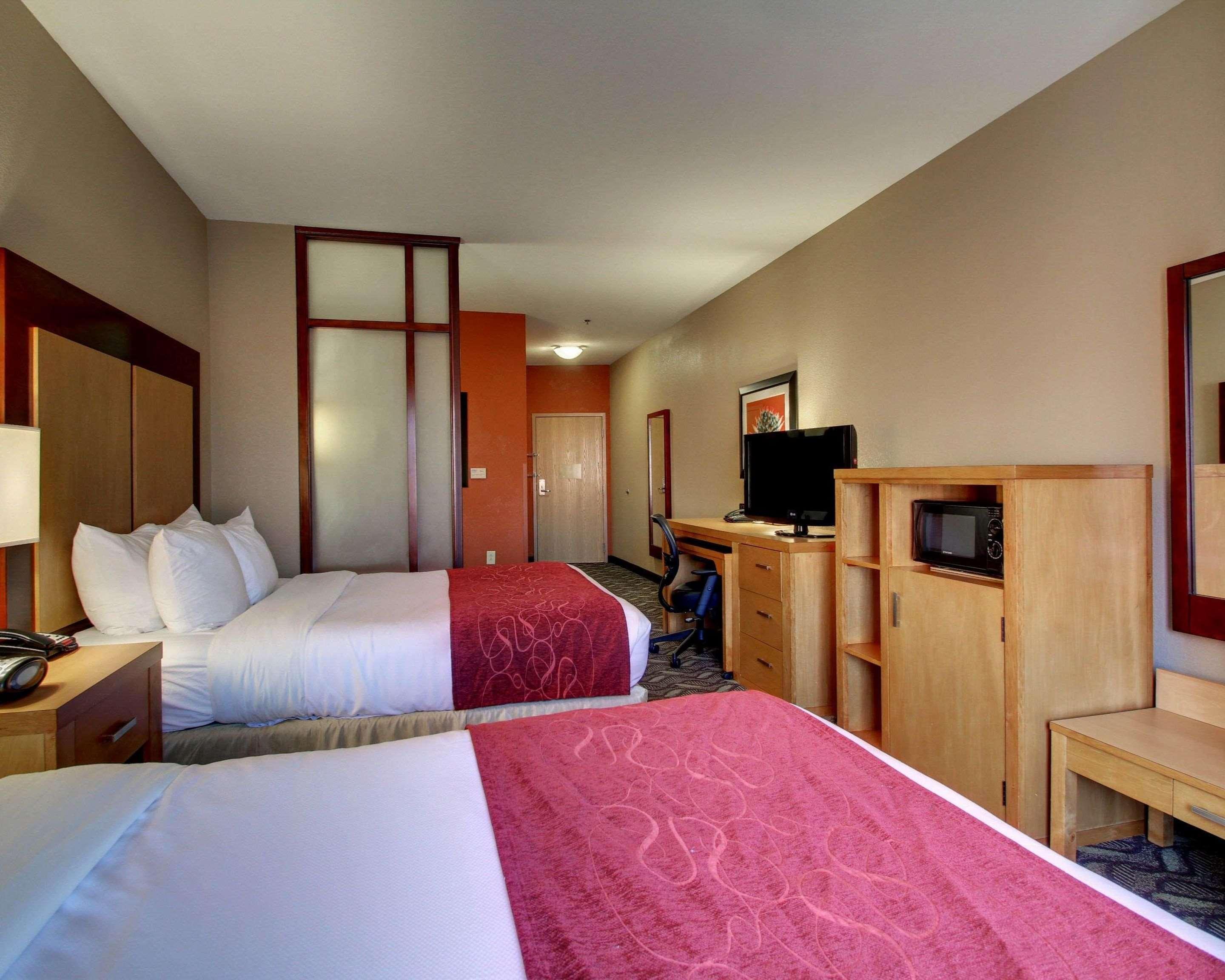 Comfort Suites Airport Luckney Eksteriør billede