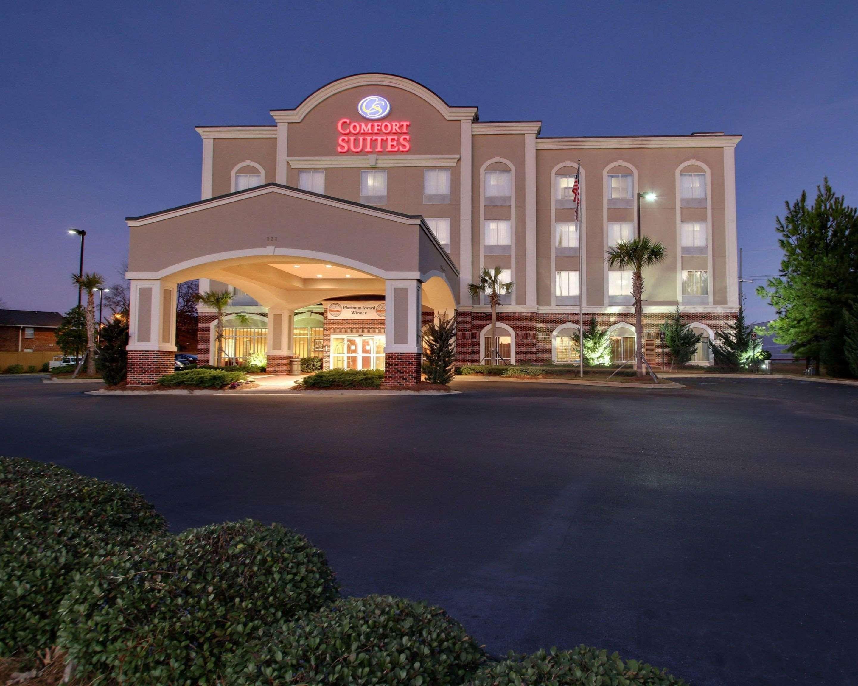 Comfort Suites Airport Luckney Eksteriør billede