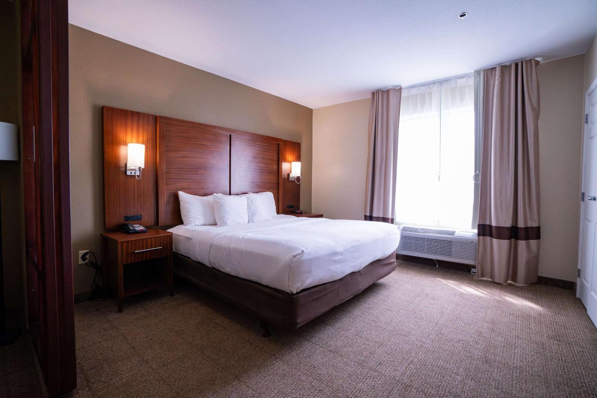 Comfort Suites Airport Luckney Eksteriør billede